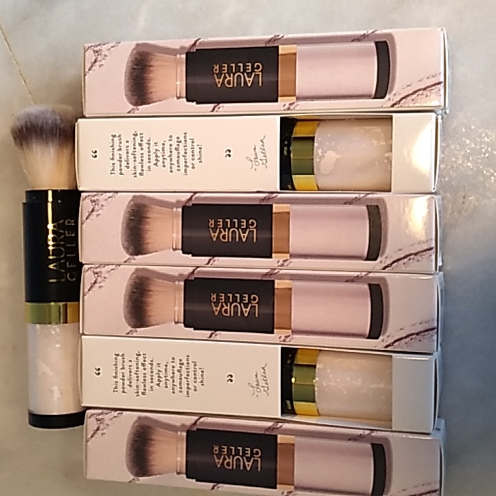 Laura Geller powder